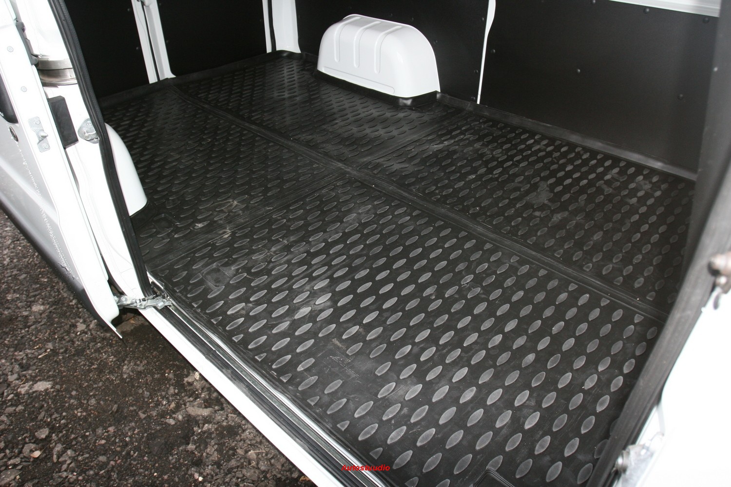 FIAT Ducato III 2007- keskmine furgoon pagasimatt, must